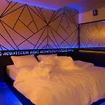 Tout Motel (Adults Only)